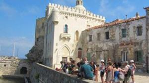 Pianosa cade a pezzitransenne all'ex scuola
