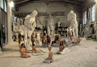 <b>NUDE PER LARTISTA.</b> Un momento della performance 