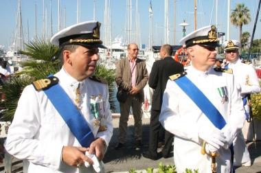 Da sinistra, Fabrizio Ratto Vaquer e Pasquale Vitiello durante la cerimonia di ieri mattina 