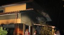 <b>L’INTERVENTO. </b>I vigili del fuoco e i vigili urbani sul luogo dell’incendio