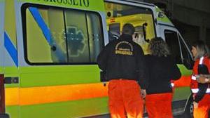 Investita davanti al bagno