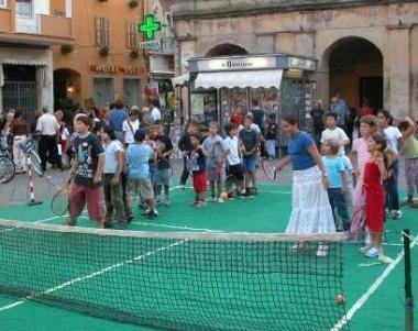Domenica sarà Tennis in piazza Appuntamento con Avis e Fit