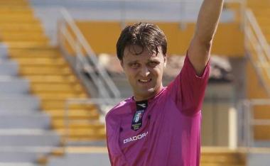 <b>RIGORI NO GRAZIE</b> Larbitro Vincenzo Ripa di Nocera Inferiore  