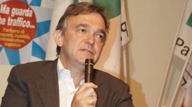 Il governatore della Toscana Enrico Rossi domenica sera a Livorno