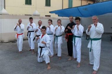 <b>KARATE</b> Giuliano e gli allievi 
