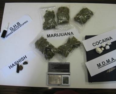 La droga sequestrata dalla finanza in porto 