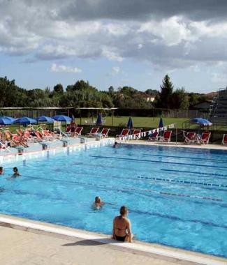 Piscina, proroga di un anno alla Delfino