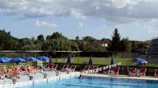 Piscina, proroga di un anno alla Delfino
