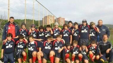 Una squadra giovanile degli Amatori Rugby Cecina