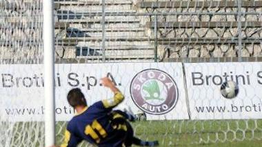 Gaeta realizza il gol nella gara di Coppa contro la Sanremese e sotto mister Francesco Monaco