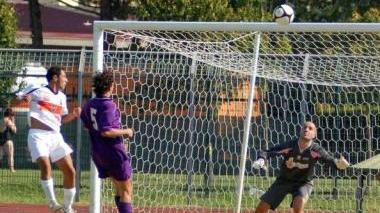 <b>TESTA VINCENTE.</b> Il gol di Lisi contro il Certaldo
