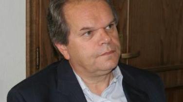 A destra il sindaco Mauro Lorenzini accanto partigiani ai Faggi di Javello