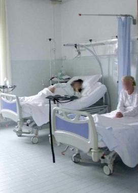 <b>OSPEDALE. </b>Malati di tumore in oncologia (Foto darchivio)   