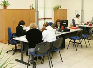 Lavoro, la crisi picchia duro sulle donne