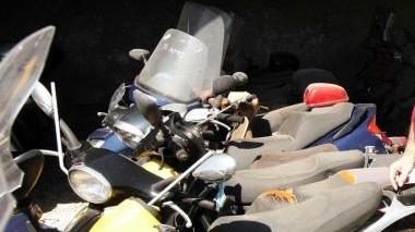 Un deposito di scooter sequestrati