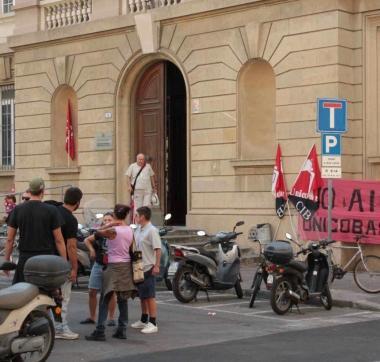 Protesta precari in provveditorato 