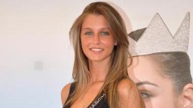 Vota Silvia, volantini ovunque