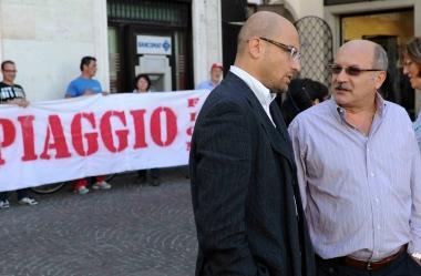 Da sinistra il sindaco Simone Millozzi e il segretario provinciale Fiom Marcello Franchi 
