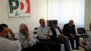 Enrico Letta nell’incontro con i sindacati nella sede del Pd