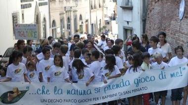 Tanti i cittadini scesi in strada