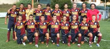 <b>IL TEAM DELLA MONTAGNA </b>Gli amaranto dell Appennino rappresentano lintera montagna in giro per la Toscana La squadra &egrave; al secondo anno in Promozione 