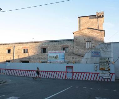 Lantica ex distilleria di via Mastacchi che sta per essere abbattuta    