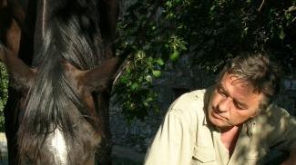 Carlo Romiti con uno dei suoi cavalli