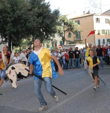 <b>CIUCHI DI LEGNO.</b> A Roccastrada 