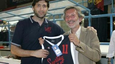 Andrea Niccolai con il sindaco Giuseppe Bellandi, in versione tifoso