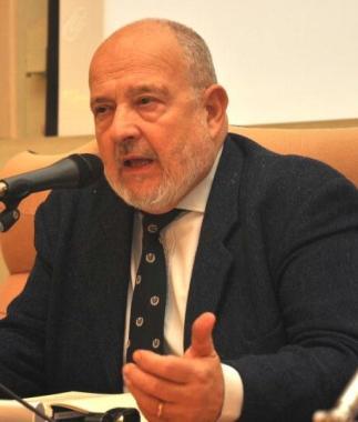 Franco Cardini professore di storia medievale alluniversit&agrave; di Firenze  