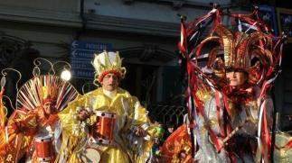 La sfilata dei gruppi carnevaleschi nella scorsa edizione del carnevale di Santa Croce