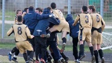 <b>GIOIE E DOLORI</b> Il P.Piagge e, sotto, il Pisa SC