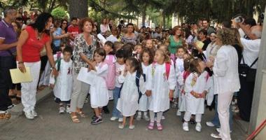 Bambini a scuola (foto darchivio) 