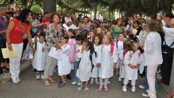 Bambini a scuola (foto d’archivio)
