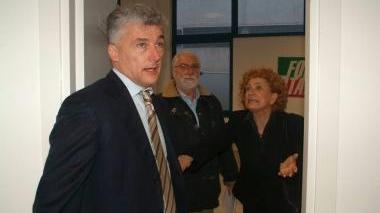 Maurizio Dinelli e Giuliana Baudone, sullo sfondo Franco Fabbri (Vip)