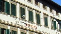 L’ingresso di Palazzo Stefanelli in piazza Cavour