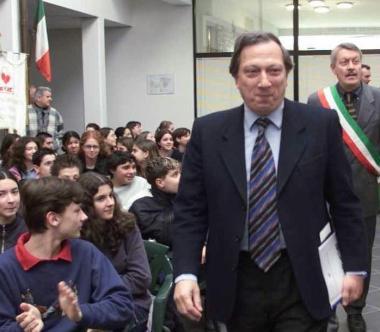 Via libera dal prefetto all'assemblea che fermerà la scuola