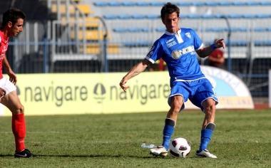Il centrocampista Mirko Valdifiori in azione con la maglia azzurra 