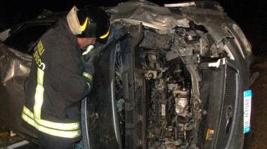 <b>L’INCIDENTE.</b> Lunedì sera al Casotto Venezia un’auto è finita fuori strada capottandosi più volte su se stessa