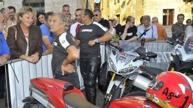 <b>CON LA BAI</b>. Il pluricampione del mondo insieme al sindaco