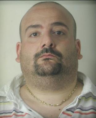 Riccardo Mazzetti: &egrave; stato arrestato venerd&igrave; e processato ieri. Ha patteggiato 8 mesi e 20 giorni Incensurato, &egrave; difeso dallavvocato Massimo Batini 