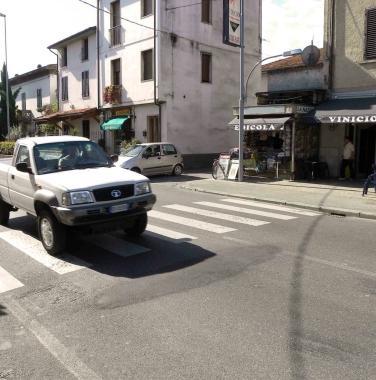 Via Fiorentina, 100 firme per chiedere sicurezza