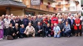 Tinti in visita agli anziani in vacanza a Pinzolo