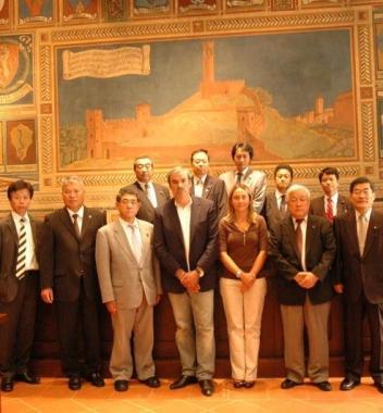 La delegazione giapponese durante il ricevimento in Comune 