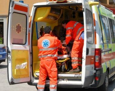 Investiti da un'auto a Terra Rossa gravi marito e moglie ciclisti