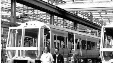 Operai al lavoro all’AnsaldoBreda di Pistoia