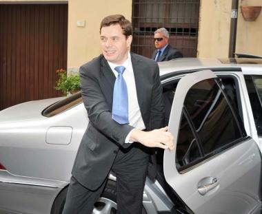 Alexsey Mordashov durante la sua visita a Piombino 