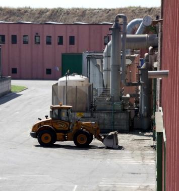 «Perché si è accettato che i lavori slittassero tre mesi?»
