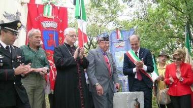 Sopra due immagini delle celebrazioni passate