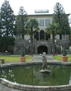 La storica Villa Lazzareschi a Camigliano 